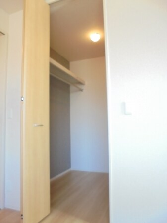 ジャルダン亀山の物件内観写真