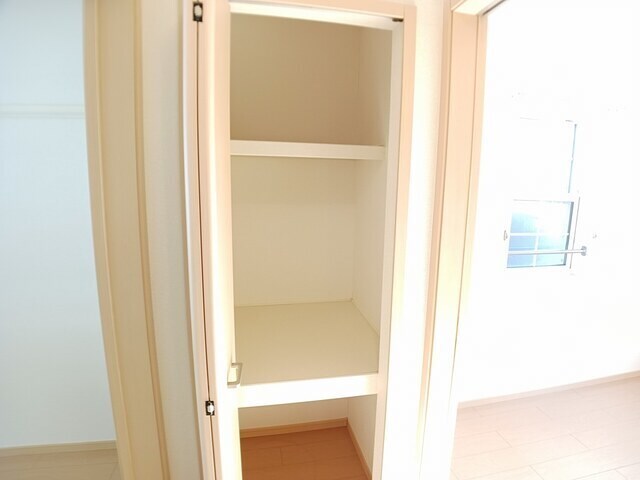 シュラインイーストの物件内観写真