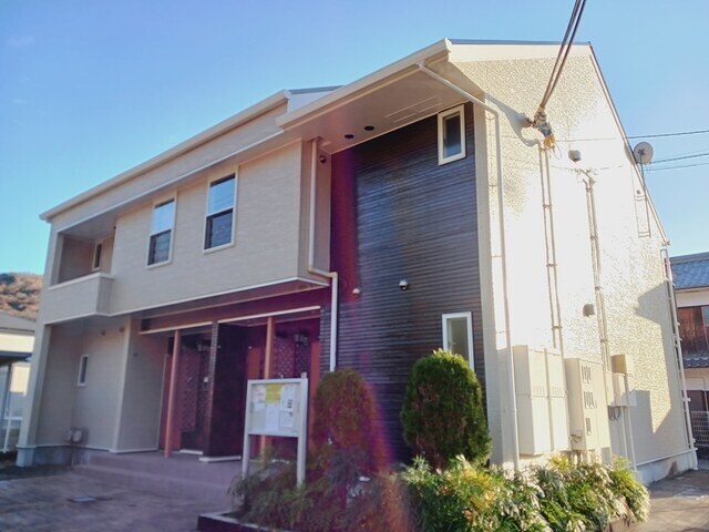 スクエア・センチュリーの物件外観写真