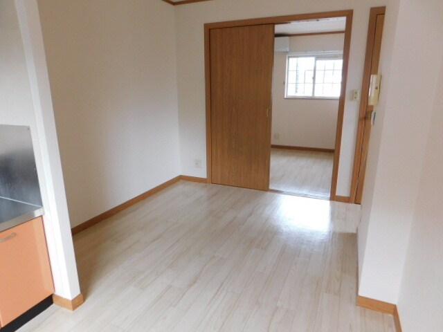 余部駅 バス15分  郵便局前下車：停歩2分 2階の物件内観写真