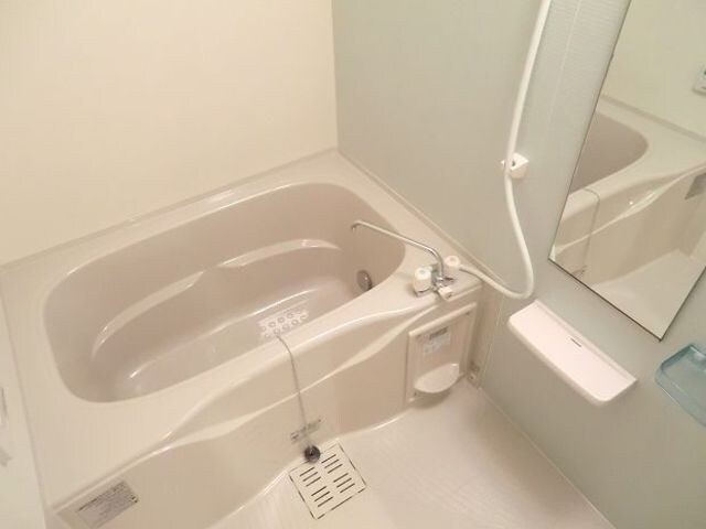 ホワイトローズの物件内観写真