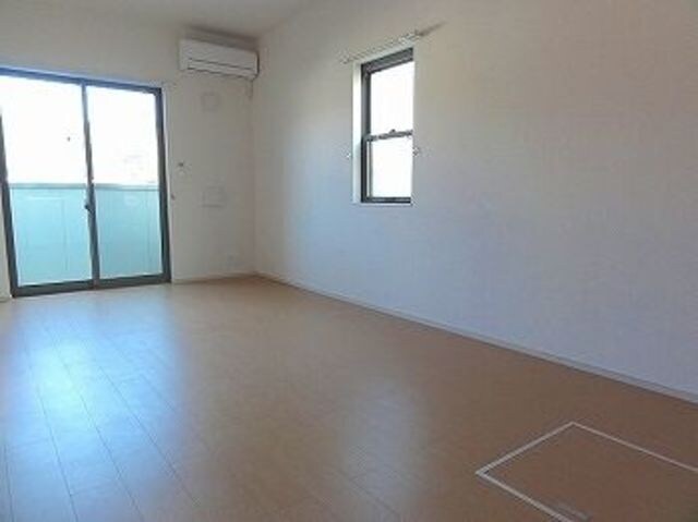 ホワイトローズの物件内観写真