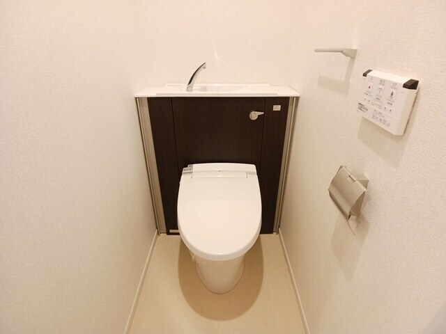 フィールド　ミドル・ライペンⅡの物件内観写真