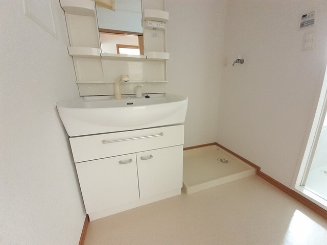 ドルフ・アカネＢの物件内観写真