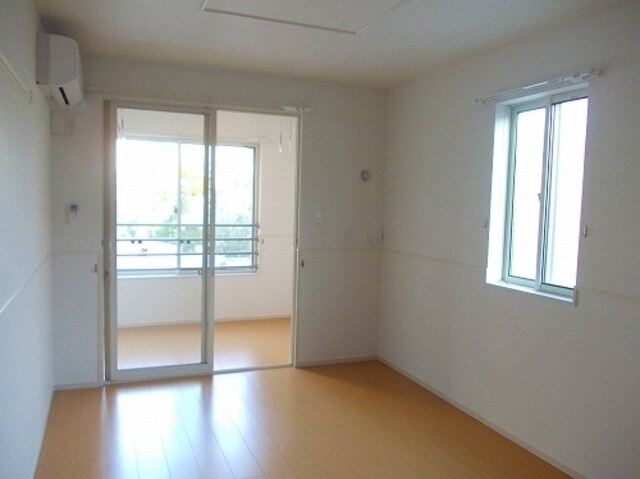 シーズンズ　コンフォートⅡの物件内観写真