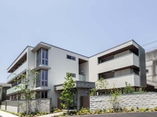 シャーメゾングラン今在家の物件外観写真