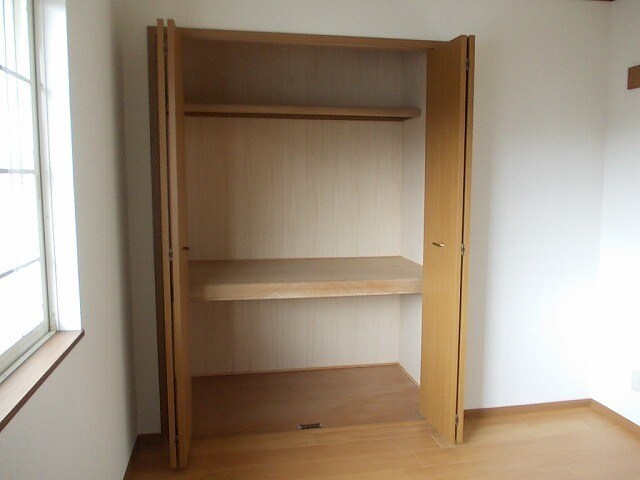 ブルーマウンテンⅢの物件内観写真