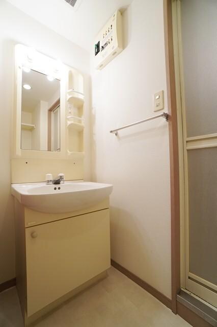 グラヴィス平尾の物件内観写真