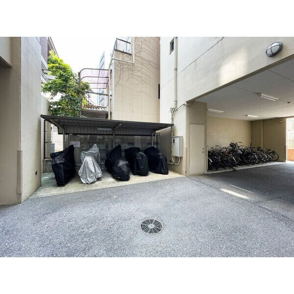 F・PARC西新の物件外観写真