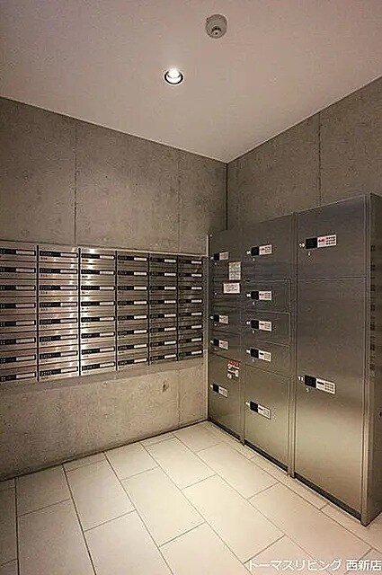 西新駅 徒歩3分 3階の物件外観写真