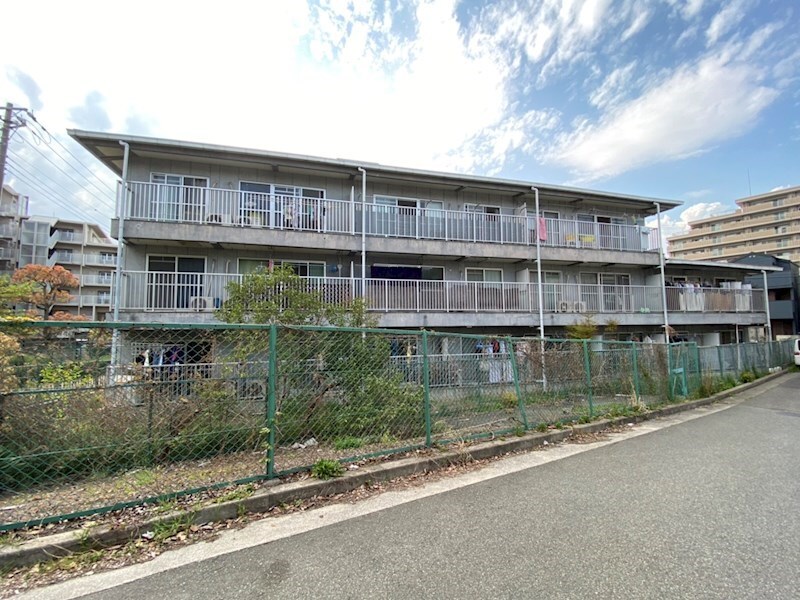 出屋敷駅 徒歩6分 1階の物件外観写真