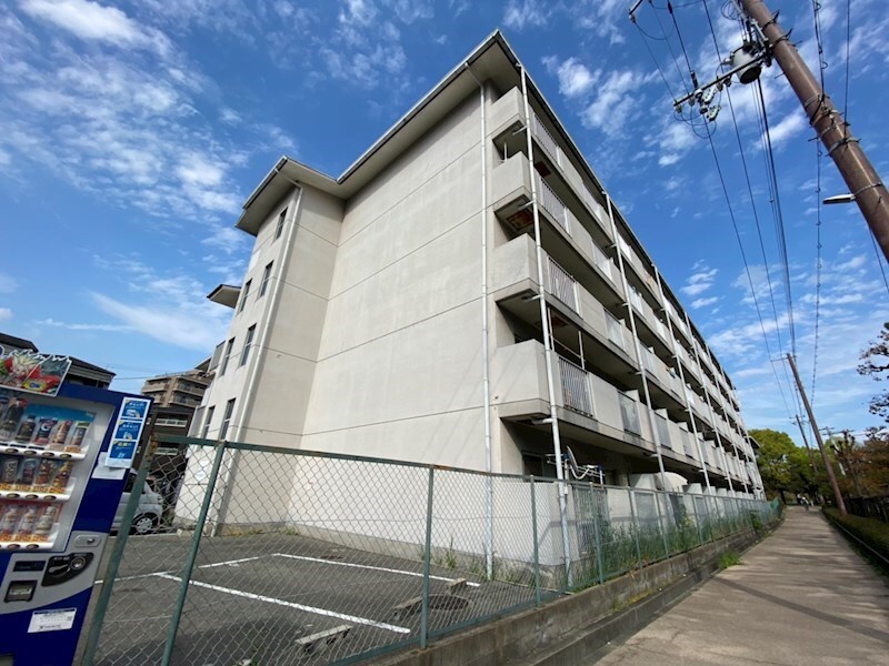 出屋敷駅 徒歩6分 1階の物件外観写真