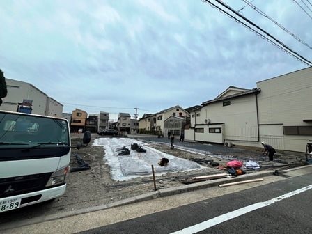 出屋敷駅 徒歩8分 1階の物件外観写真