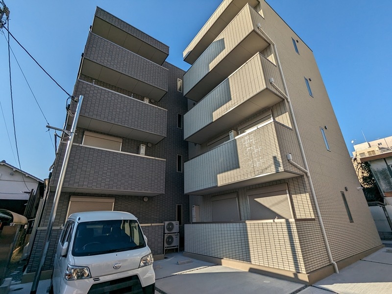 TRICERA Courtの物件外観写真