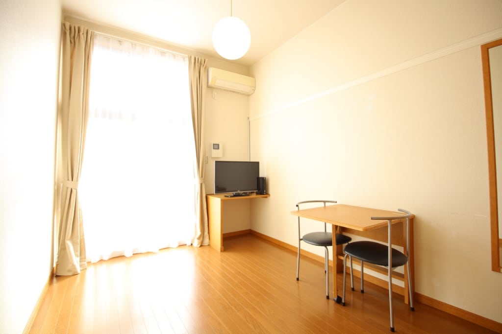 レオパレスＱＵＡＴＲＥ　ＳＡＩＳＯＮＳの物件内観写真