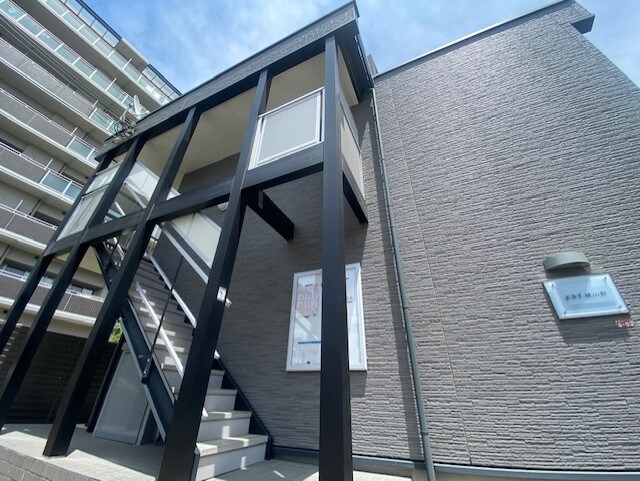 レオパレスエスト桃山台の物件外観写真