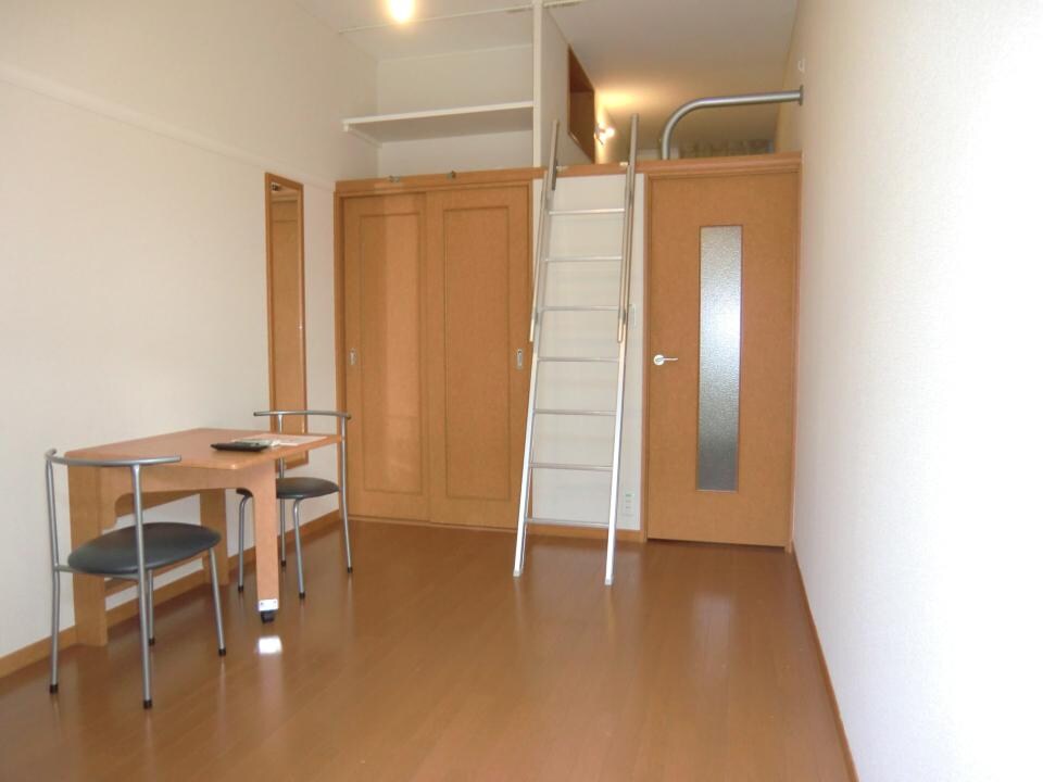 レオパレスアプライズ塚口の物件内観写真