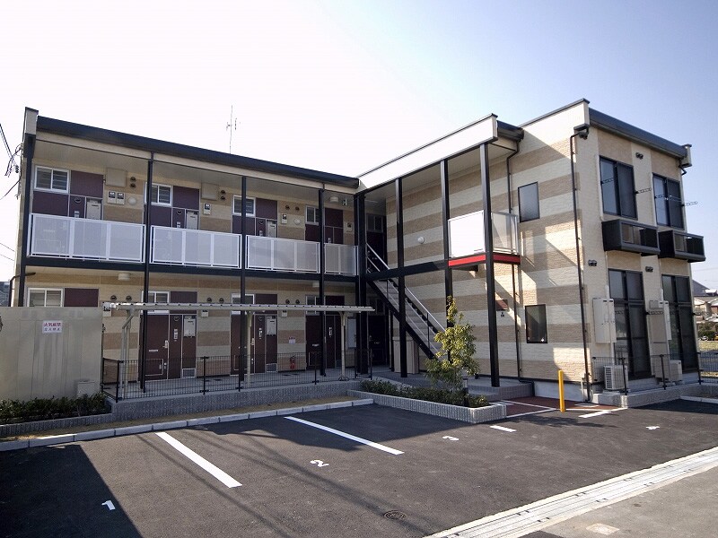 レオパレスグレイスIVの物件外観写真