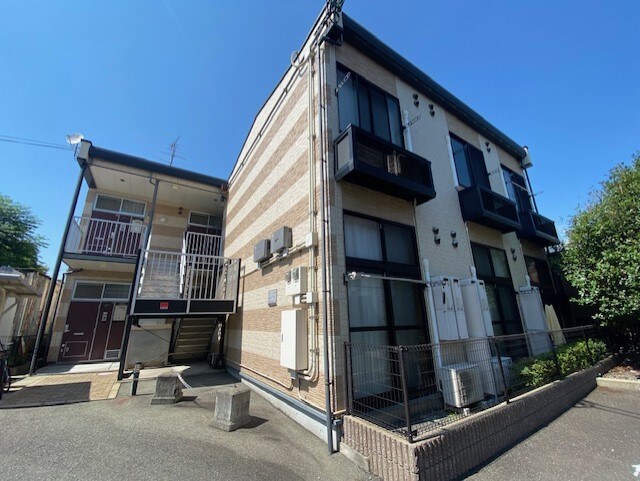 レオパレスツーリーフIIの物件外観写真