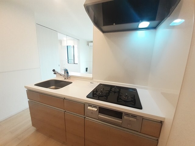 エレガント　オハナの物件内観写真