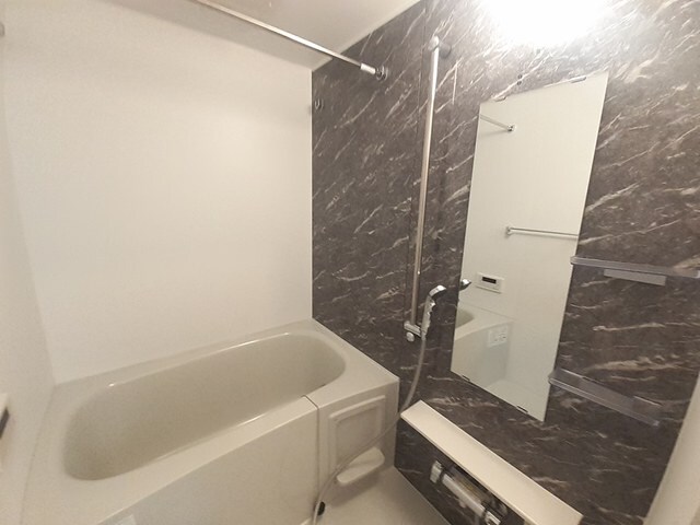 エレガント　オハナの物件内観写真