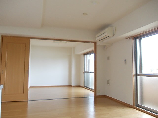 サンシャインヒルの物件内観写真