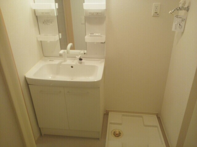 フローラ・香ヶ丘の物件内観写真