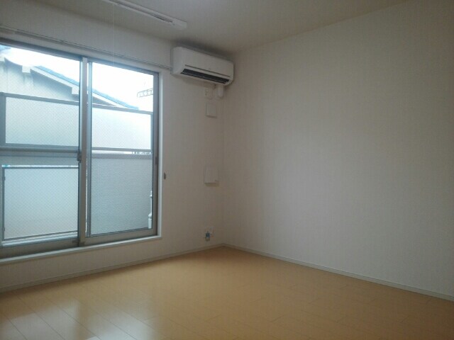 フローラ・香ヶ丘の物件内観写真