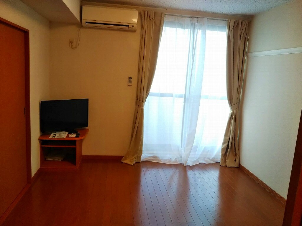 レオパレスパーシモン　辻子の物件内観写真