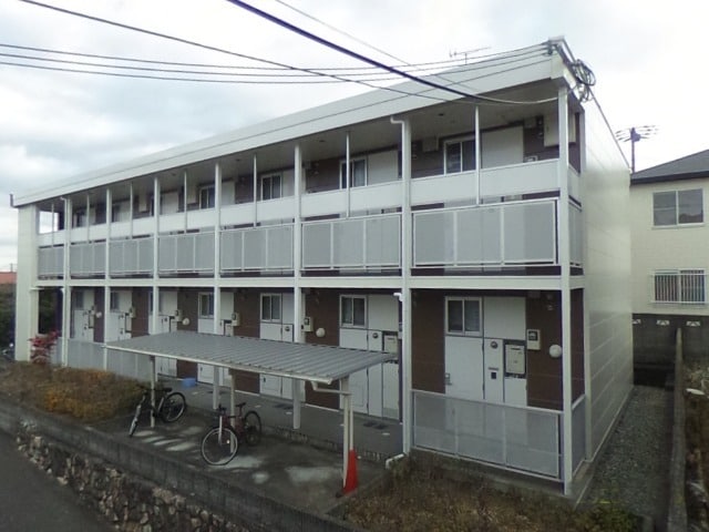 レオパレスいづみの物件外観写真