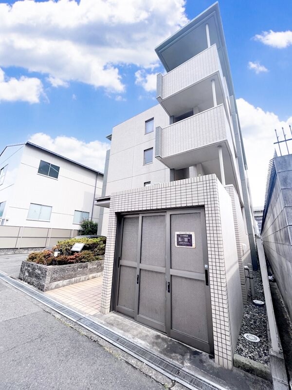 ラ・エスペランサの物件外観写真