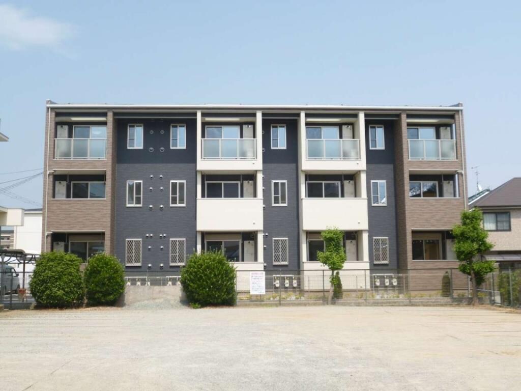 クレール宝塚の物件外観写真