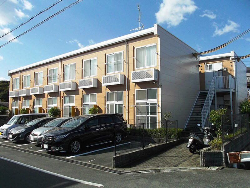 レオパレスＺＩＯＵＮ　ＴＲＥＳの物件外観写真