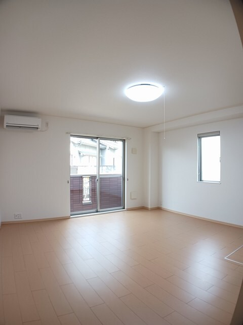 ハイツ赤坂の物件内観写真