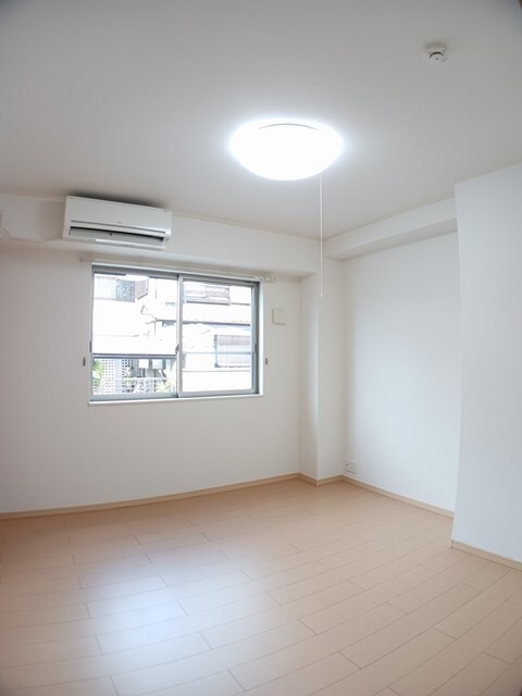 ハイツ赤坂の物件内観写真