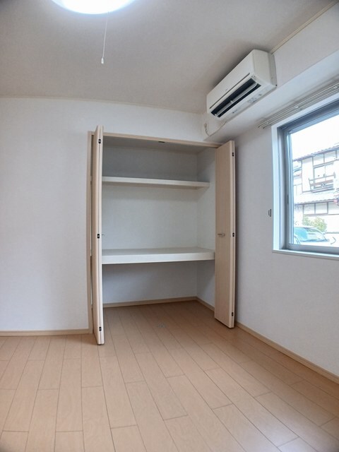 ハイツ赤坂の物件内観写真