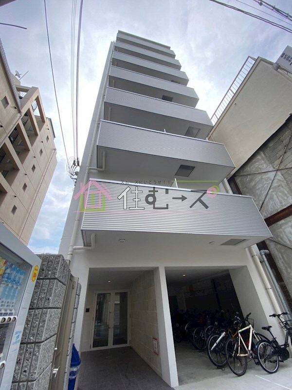 グランドゥール九条の物件外観写真