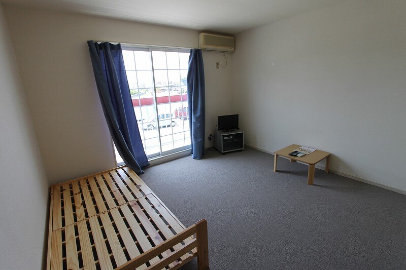 レオパレスセンナンの物件内観写真