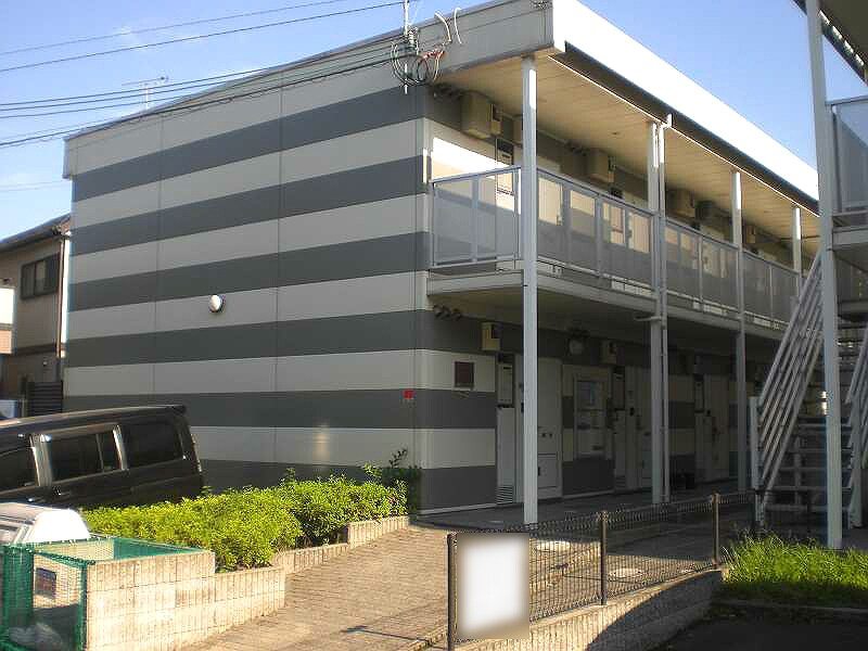 レオパレス東香里の物件外観写真