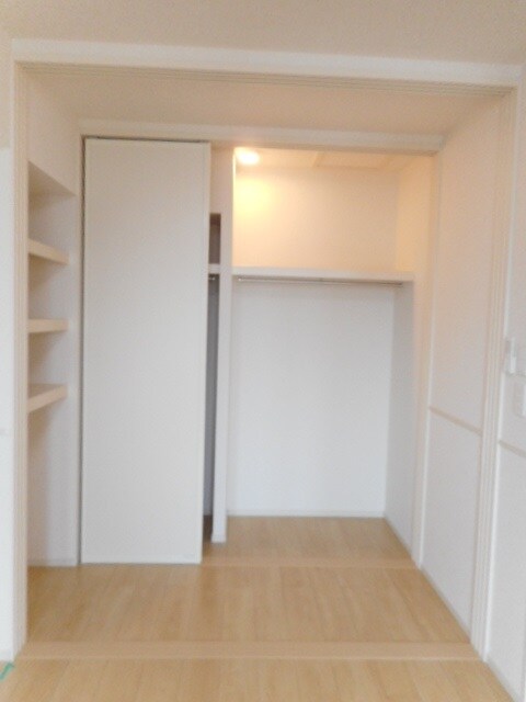 エレガントコーエイ　Iの物件内観写真