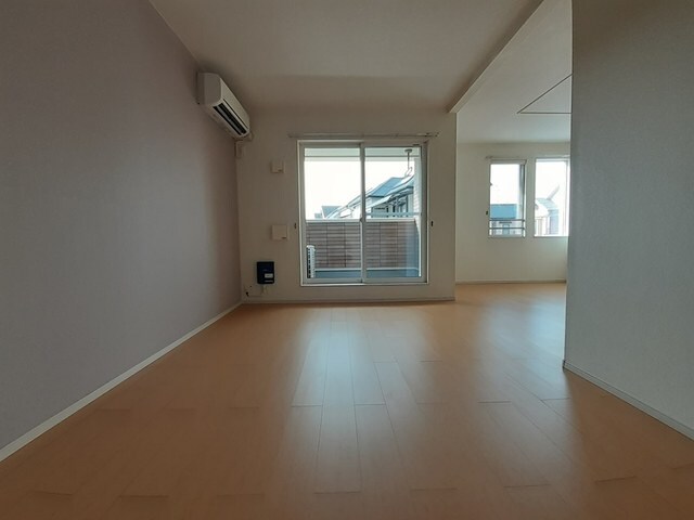 ヴィラ　サローネの物件内観写真