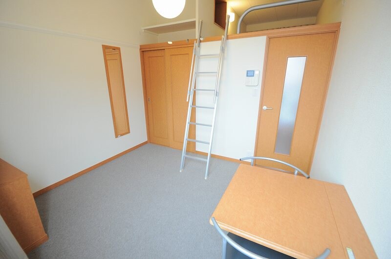 レオパレス春駒マンションの物件内観写真