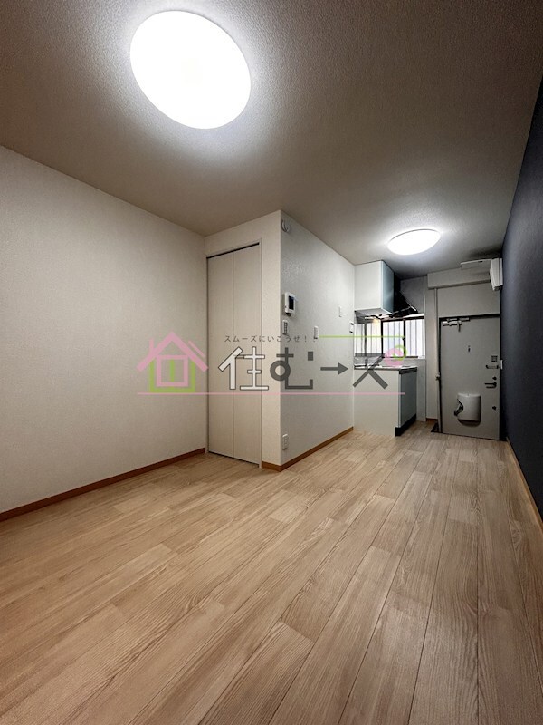 市岡2丁目　貸家の物件内観写真