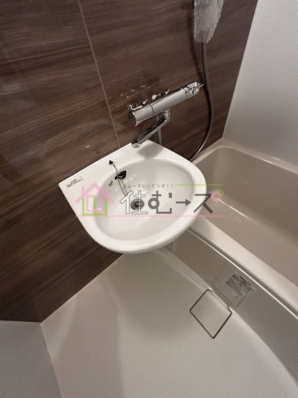 市岡2丁目　貸家の物件内観写真