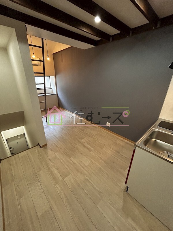 市岡2丁目　貸家の物件内観写真
