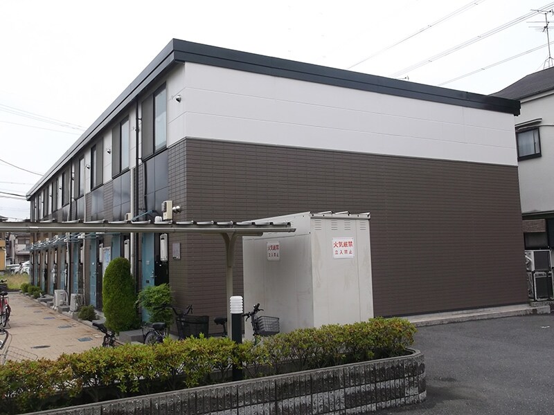 レオパレスヴィヴァーチェ青山の物件外観写真