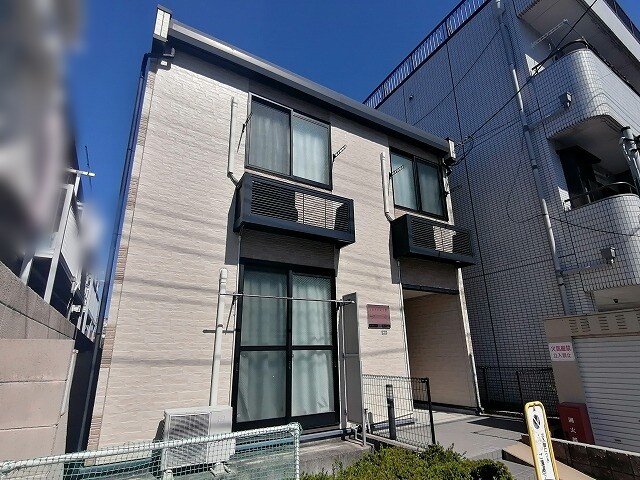 レオパレスメゾン　モンポルトの物件外観写真