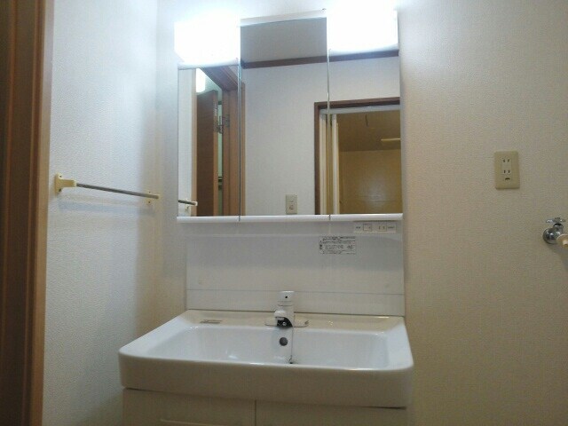 ベル・コーポ・デヌシＡの物件内観写真