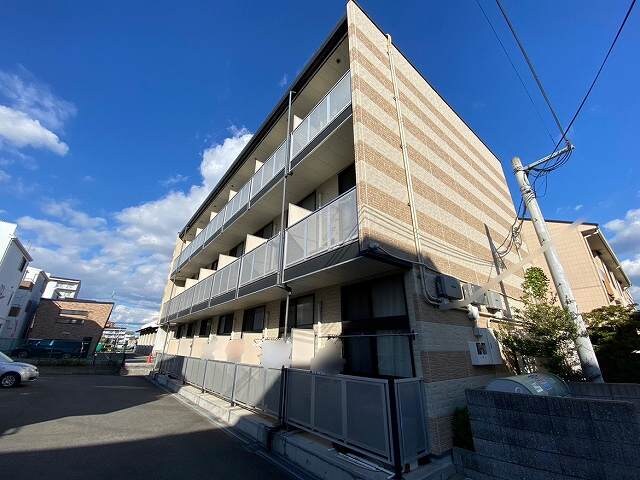 レオパレスボナールの物件外観写真