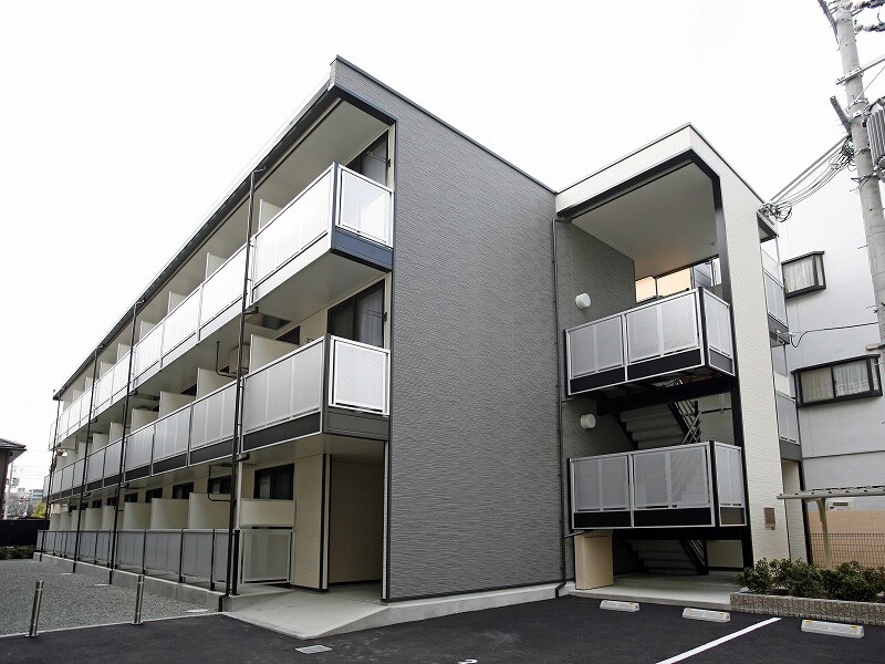 レオパレスＮＥＷ　ＢＲＯＡＤの物件外観写真